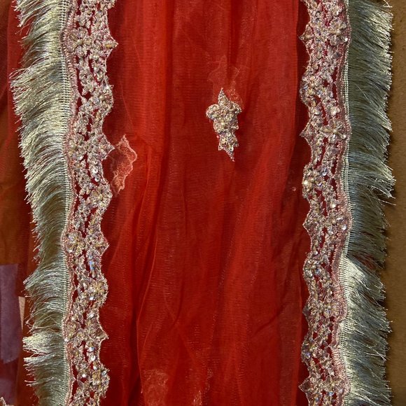 Pakistani Designer Outfit - Gul-e-rana - Picture 4 of 6